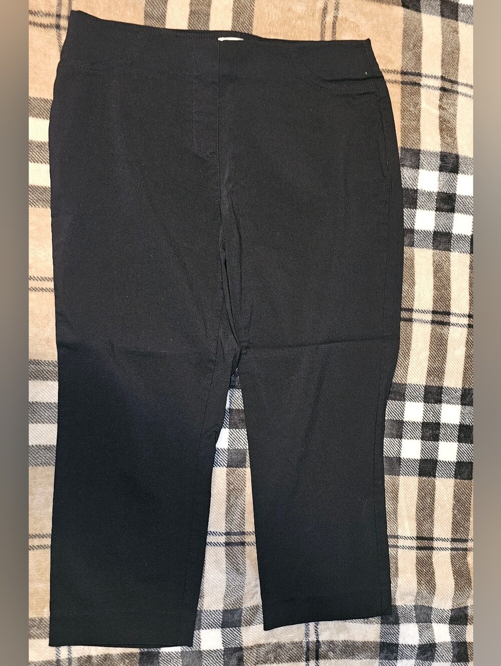 Style & Co. Black Pull-On Capri Pants - Petite MP